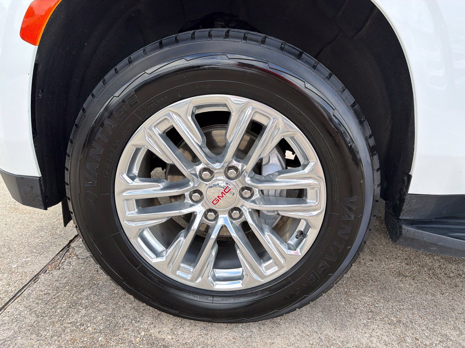 Used 2024 GMC Yukon XL SLT RWD image 7