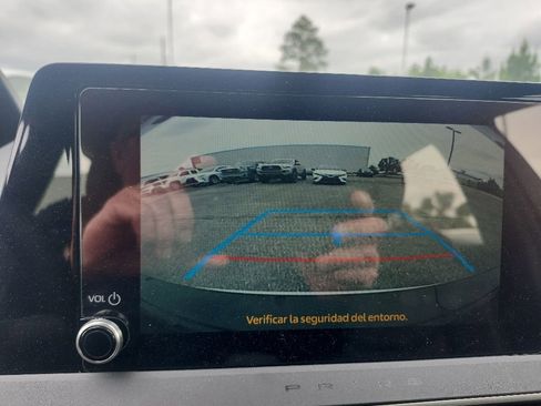 Used 2025 Toyota Prius FWD image 4