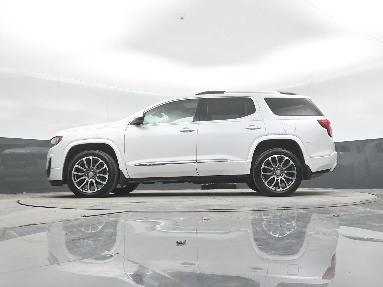 Used 2020 GMC Acadia Denali w/ LPO, Floor Liner Package AWD/4WD image 40