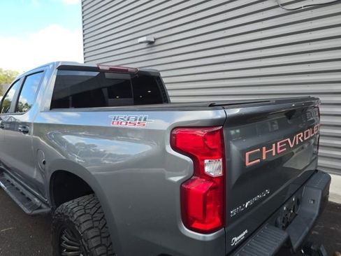 Used 2019 Chevrolet Silverado 1500 LT Trail Boss image 4
