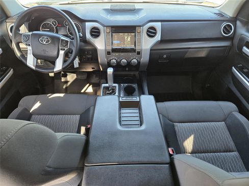 Used 2017 Toyota Tundra SR5 image 17