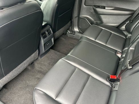 Used 2023 Nissan Rogue SV w/ SV Premium B Package image 11