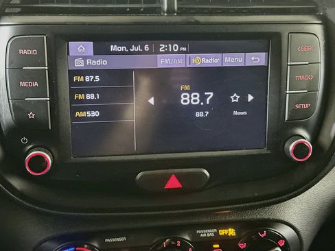 Used 2022 Kia Soul LX w/ Technology Package FWD image 21
