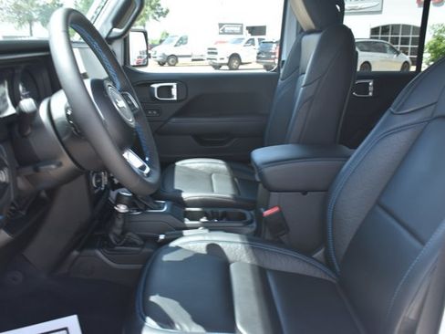 Used 2024 Jeep Wrangler High Altitude AWD/4WD image 15