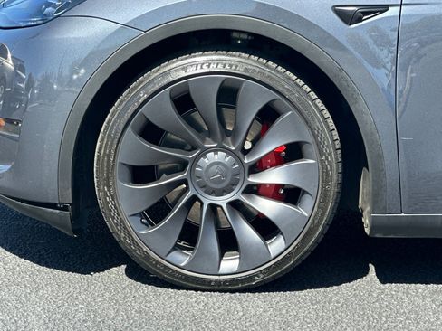 Used 2023 Tesla Model Y Performance AWD/4WD image 11