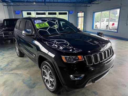Used 2020 Jeep Grand Cherokee Limited AWD/4WD image 10