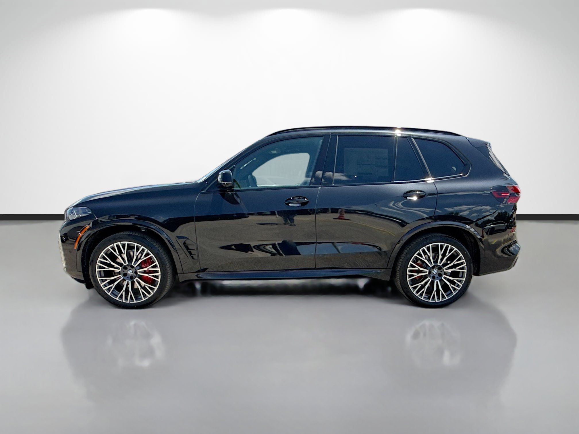 New 2026 BMW X5 xDrive40i w/ M Sport Package AWD/4WD image 6