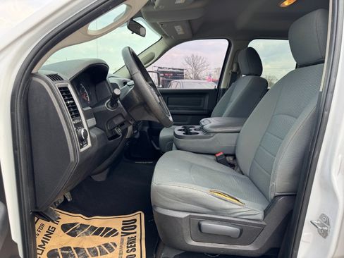 Used 2017 RAM 1500 ST w/ SXT Appearance Group AWD/4WD image 15