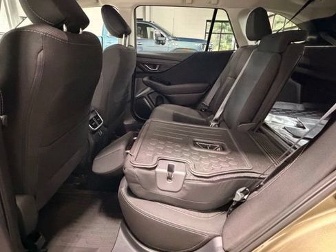 Used 2025 Subaru Outback Premium AWD/4WD image 15