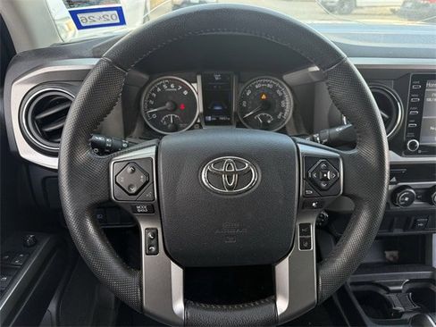 Used 2020 Toyota Tacoma SR5 w/ SR5 Appearance Package (SM) image 13