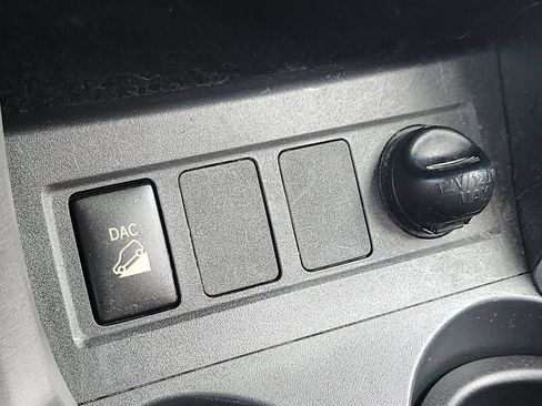 Used 2007 Toyota RAV4 4WD V6 image 22