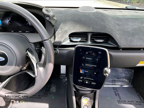 Used 2025 McLaren Artura Spider RWD image 8