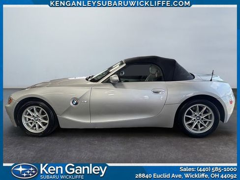 Used 2004 BMW Z4 2.5i RWD image 2