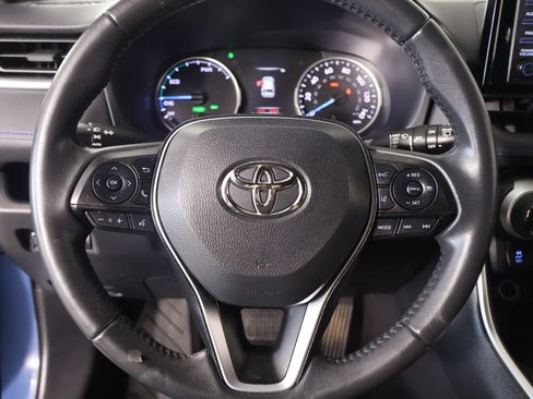 Used 2022 Toyota RAV4 SE AWD/4WD image 3