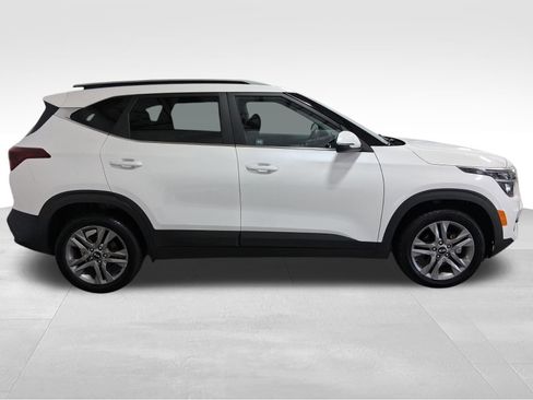Used 2021 Kia Seltos S FWD image 4