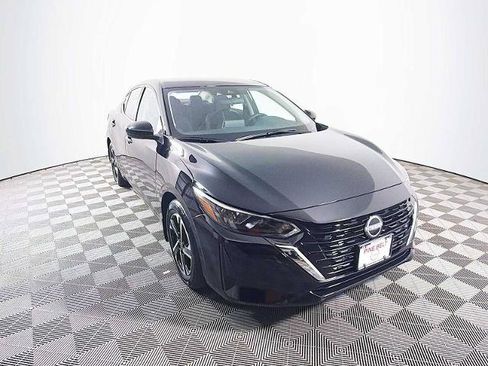 Certified 2025 Nissan Sentra SV FWD image 3