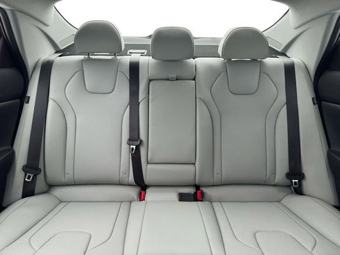 New 2026 Hyundai Elantra Limited FWD image 16