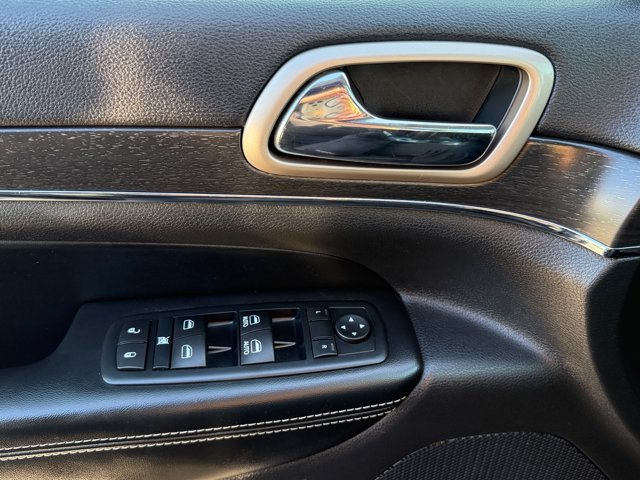 Used 2016 Jeep Grand Cherokee Limited AWD/4WD image 39