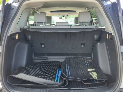 Used 2018 Honda CR-V Touring image 11