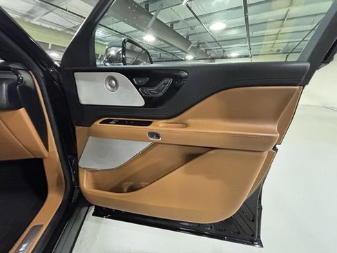 Used 2022 Lincoln Aviator Black Label w/ Dynamic Handling Package image 20