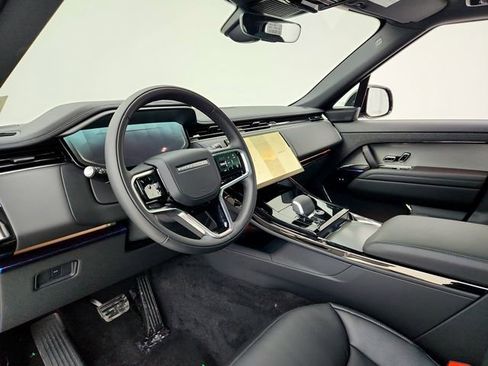 Certified 2025 Land Rover Range Rover Sport SE AWD/4WD image 19
