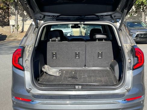 Used 2018 GMC Terrain Denali w/ Advanced Safety Package image 7