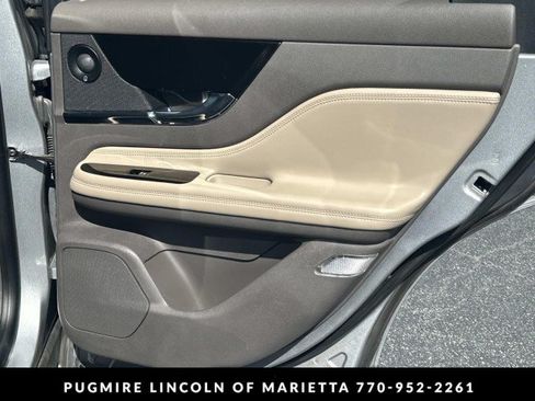 Used 2021 Lincoln Corsair Reserve FWD image 16