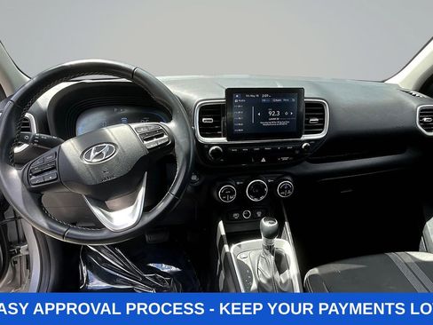 Used 2025 Hyundai Venue SEL FWD image 10