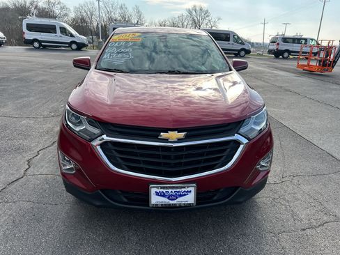 Used 2018 Chevrolet Equinox LT image 2