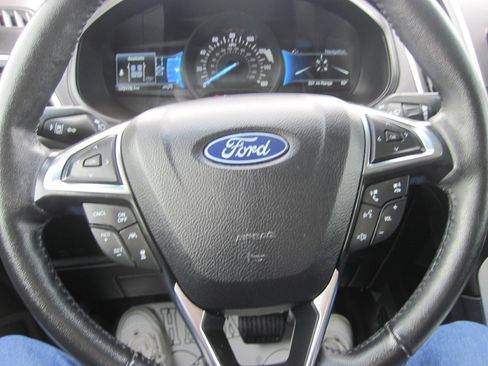 Used 2024 Ford Edge SEL AWD/4WD image 18
