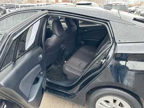 Used 2017 Toyota Prius Three Touring image 14