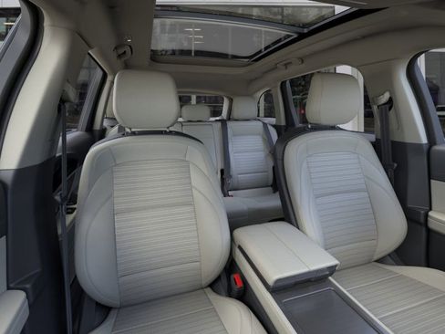 New 2026 Lincoln Nautilus Reserve image 10