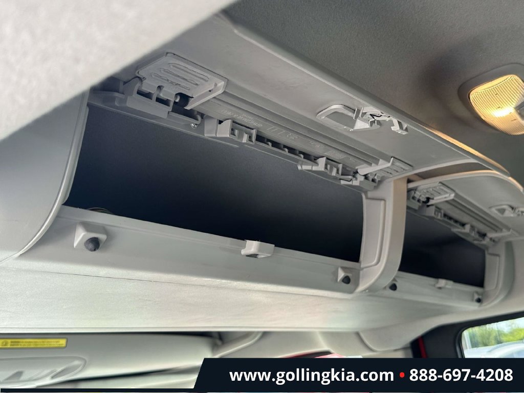 Used 2016 Ford Transit Connect Titanium FWD image 14