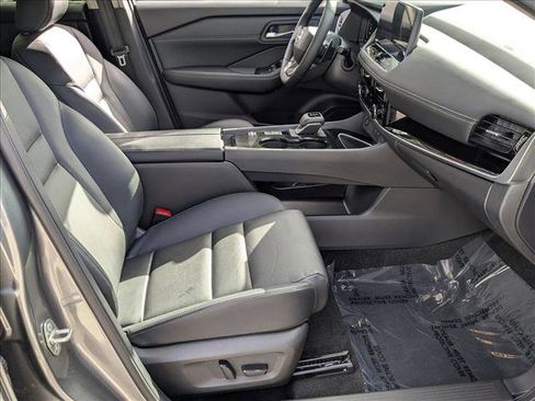 Certified 2025 Nissan Rogue SL w/ SL Premium Package FWD image 23