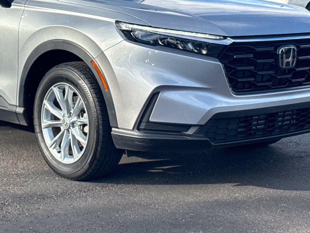 Used 2025 Honda CR-V EX image 2