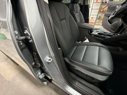 Used 2023 Buick Envision Essence image 25