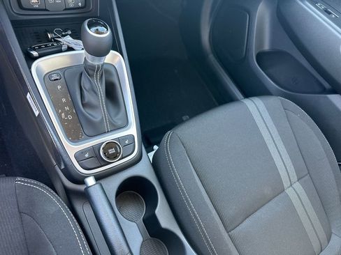 New 2026 Hyundai Venue SEL FWD image 33