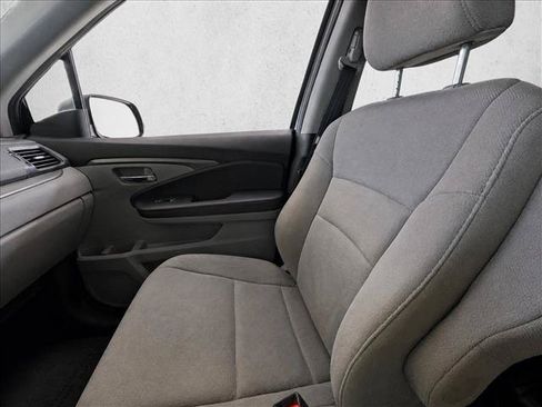 Used 2019 Honda Pilot LX image 24
