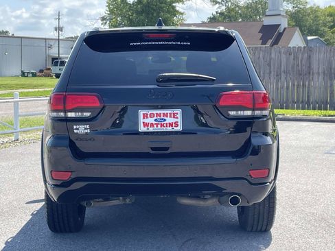 Used 2020 Jeep Grand Cherokee Altitude AWD/4WD image 4