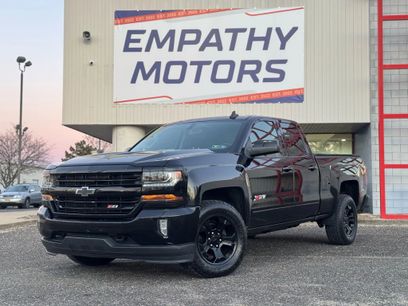 Used 2018 Chevrolet Silverado 1500 LT w/ Midnight Edition