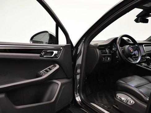 Used 2024 Porsche Macan S image 41