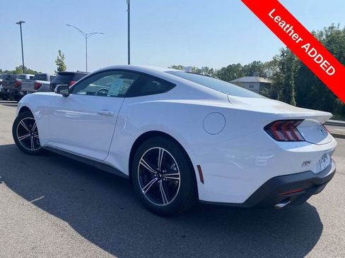 New 2025 Ford Mustang Coupe image 4