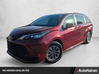 Used 2022 Toyota Sienna LE FWD video 1