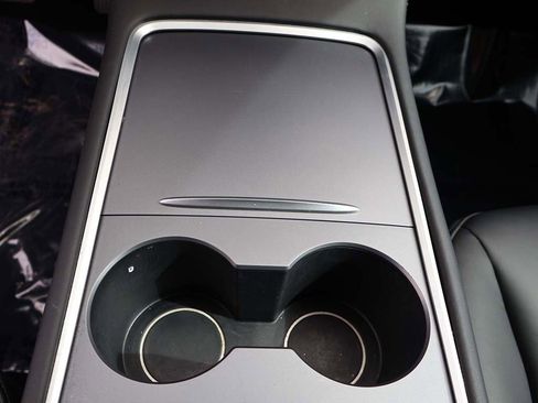 Used 2023 Tesla Model Y Long Range image 55