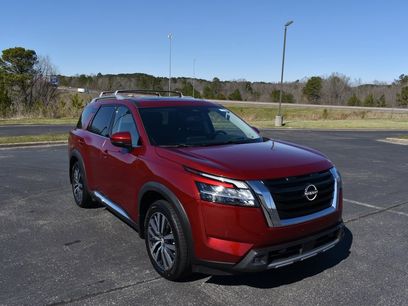 Used 2022 Nissan Pathfinder Platinum w/ Cargo Package