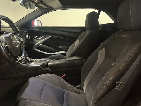 Used 2020 Chevrolet Camaro LT image 16