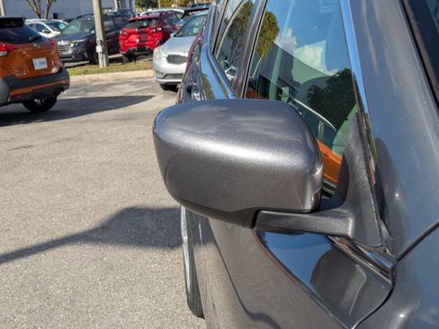 Used 2017 Nissan Rogue S image 12