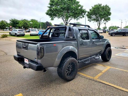 Used 2017 Nissan Frontier SV RWD image 5
