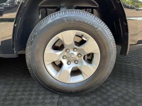 Used 2021 RAM 1500 Big Horn AWD/4WD image 14