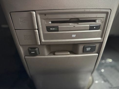 Used 2017 Honda Odyssey Touring Elite image 18